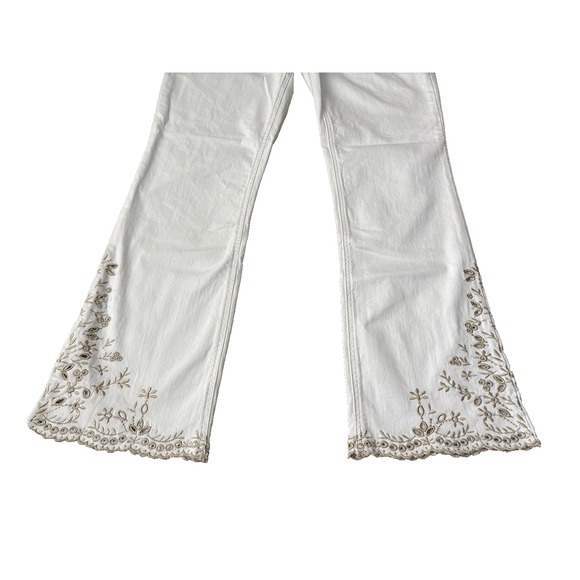 NEW Charlie B Bootcut Embroidered Jeans White Women's 12 x 31" - Picture 5 of 13